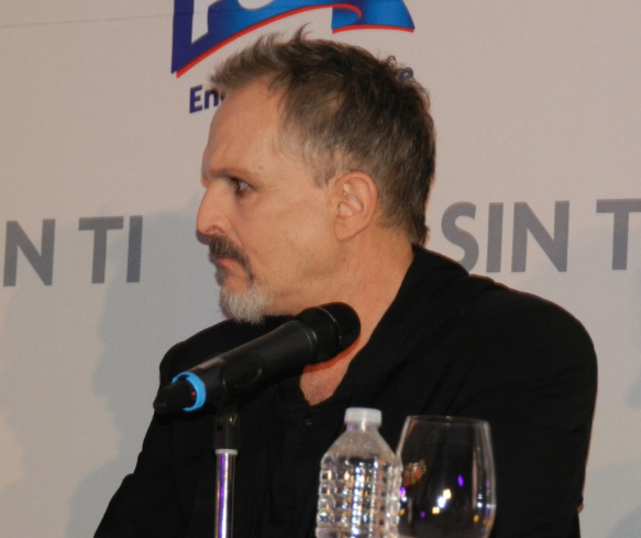 Macintosh HD:Users:jorgevillegashernandez:Desktop:PENDIENTES PARA GUARDAR O PUBLICAR:20190503 MIGUEL BOSÉ. SIN TÍ:Captura de pantalla 2019-05-13 a la(s) 10.42.29.png